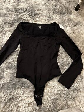 Black Long-Sleeve Girls' One-Piece Bodysuit - Unbranded